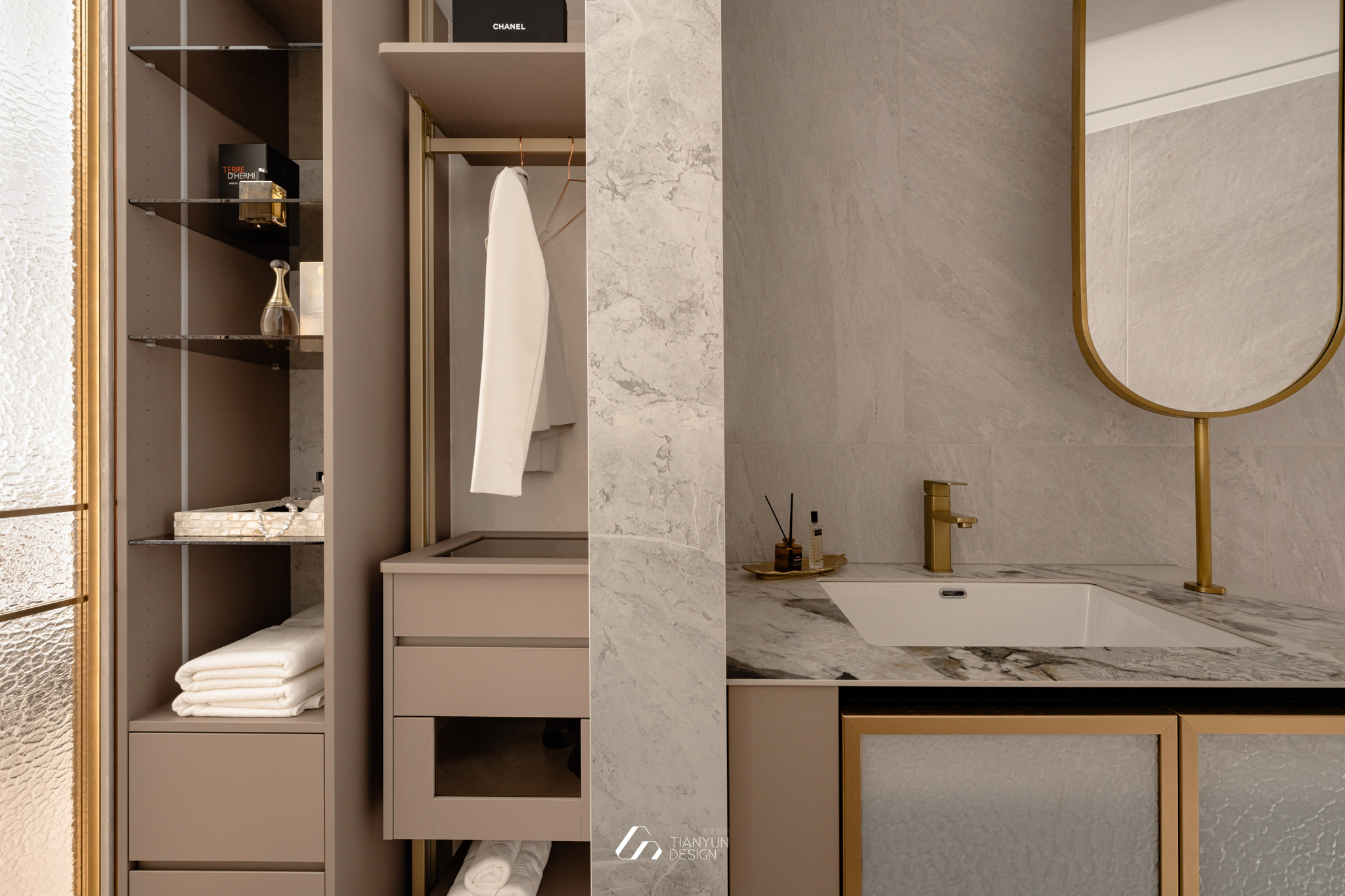 天雲流光 / 現代風